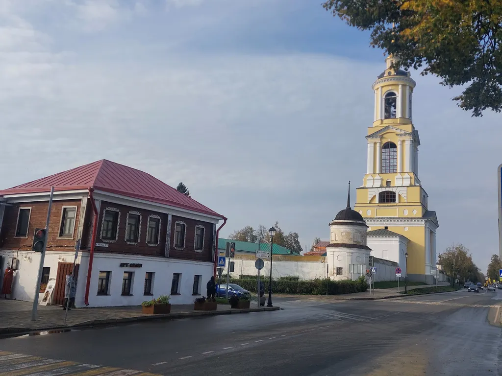 Часть дома в центре города с видом на достопримечательность