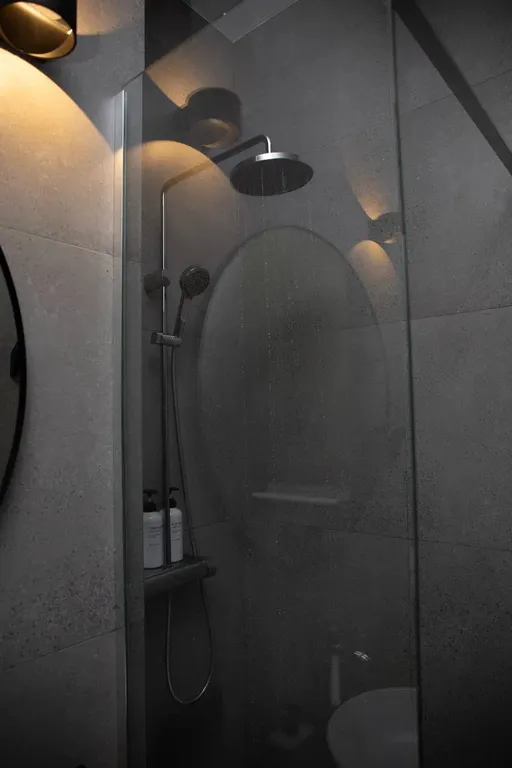 Стильная студия с выходом на кровлю ТЦ Галерея