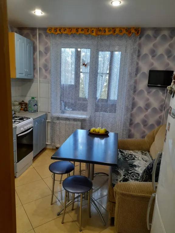 Уютная 2-комнатная квартира в центре Завеличья — аренда посуточно в Псков