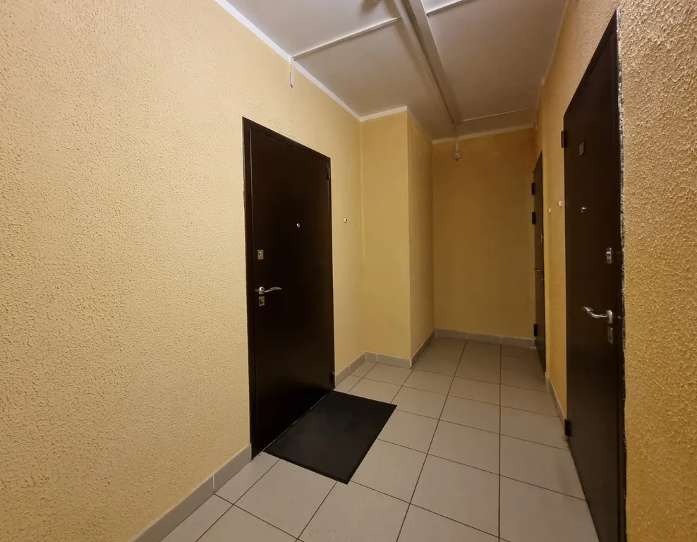 Двухкомнатная квартира с подиумами