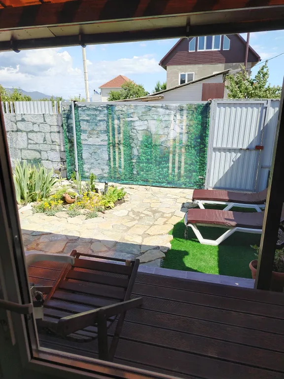 Квартира Комната в новом коттедже с террасой и отдельным двором — Геленджик