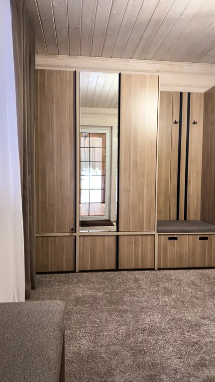 Двухэтажный коттедж в сосновом бору