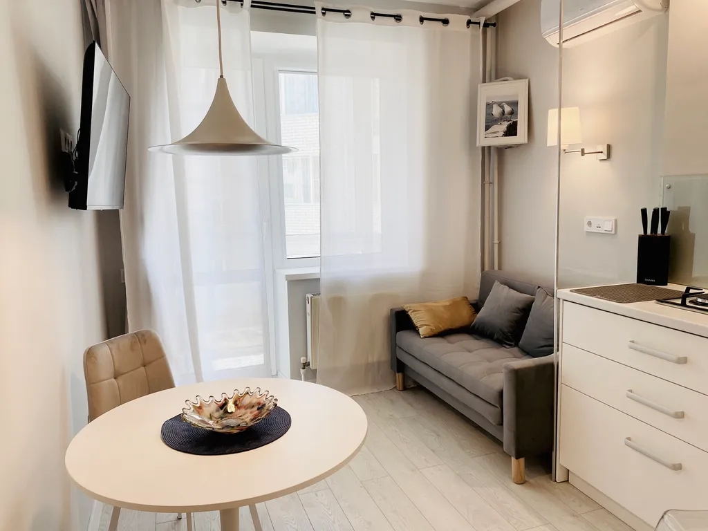 Море через дорогу