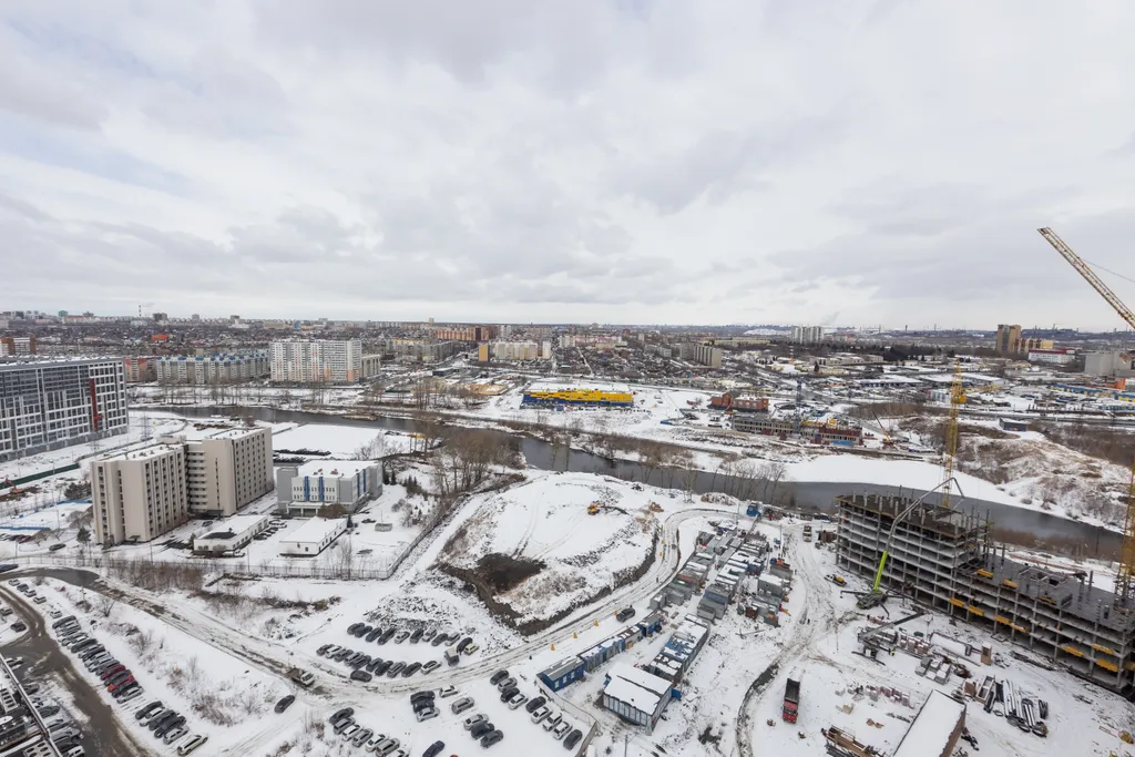 Видовая квартира на 25 этаже в центре города