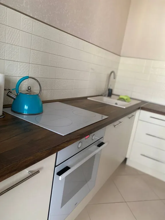 Уютная квартира с обустроенным балконом, оставит у вас на душе тепло