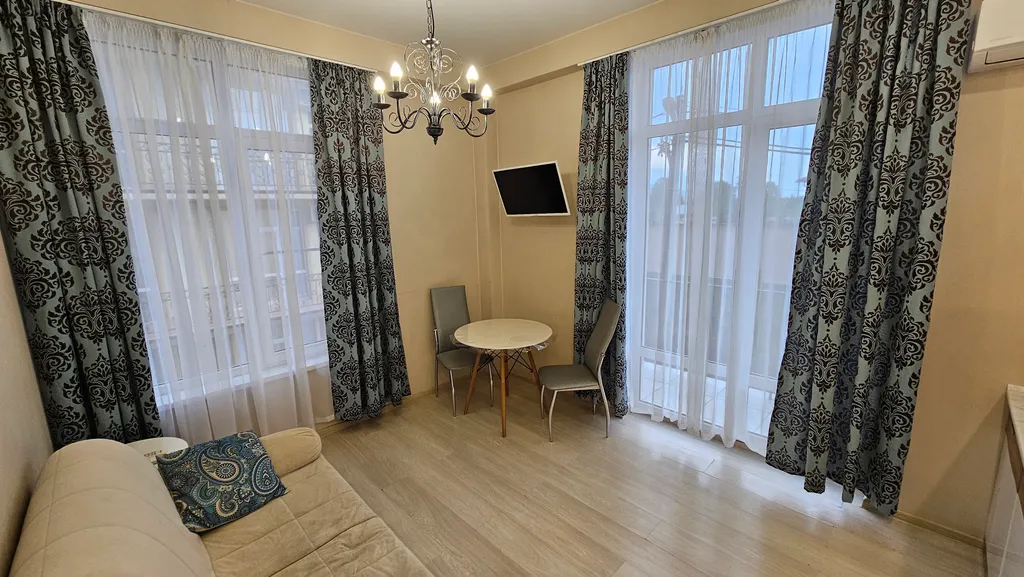 Квартира Просторная квартира на Фигурной от HomeHotelSochi — Сириус