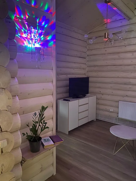 Домик с видом на лес