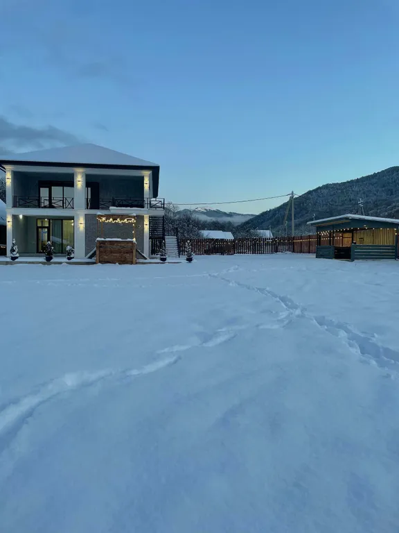 Коттедж «Панорама вершин» с видом на гору Монах