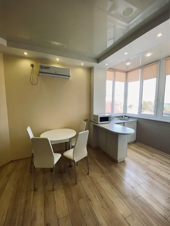 Студия с видом на море