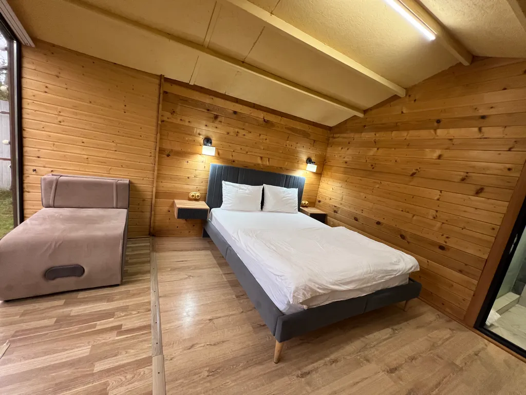 Коттедж Люкс домик — Гагра