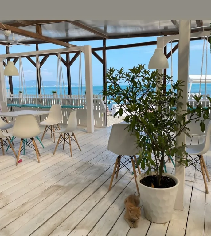 Уютная квартира в центре элитного посёлка с видом на море