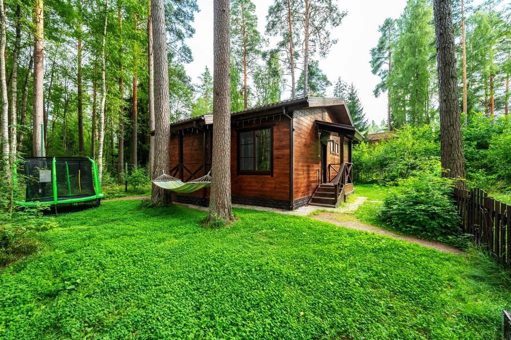 Комфортабельный коттедж с сауной на берегу водоема