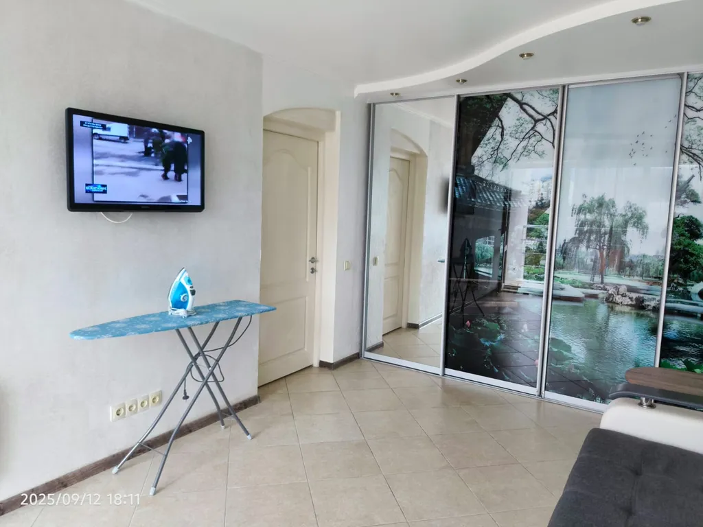 Квартира Однокомнатная квартира с видом на горы — Алушта