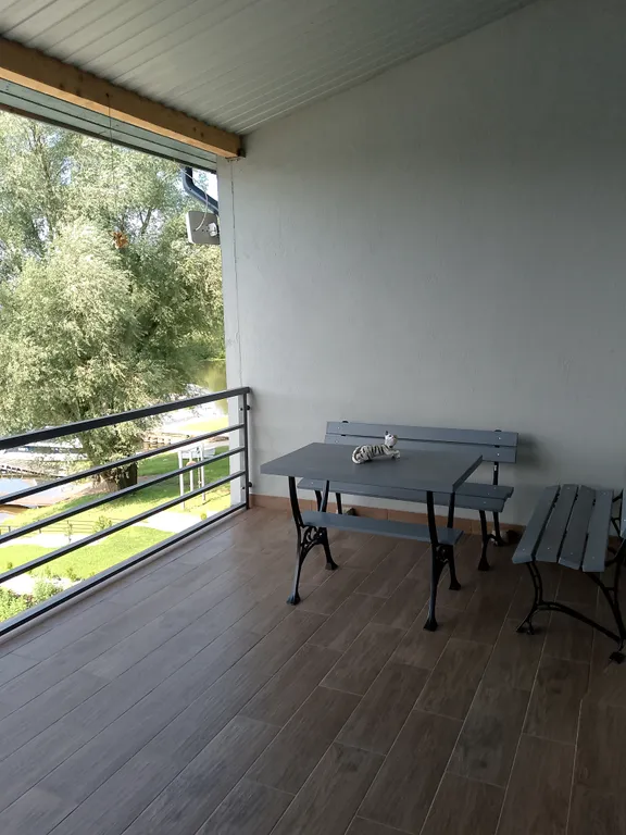 Таунхаус-эллинг на берегу реки