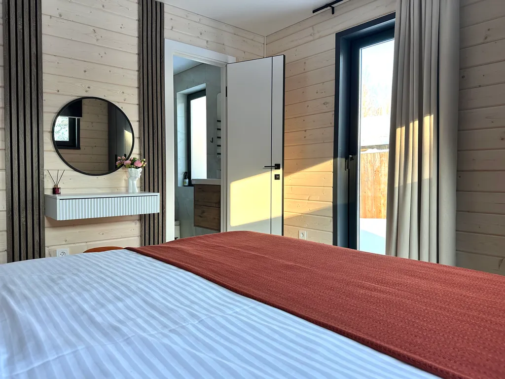 Дом ДАЧА №8 с мастер-спальней и видом на лес