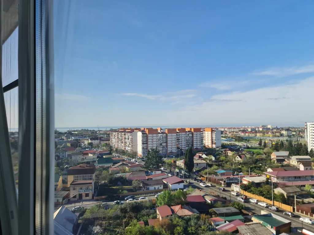 Трёхкомнатная квартира в Сочи  с видом на море и горы