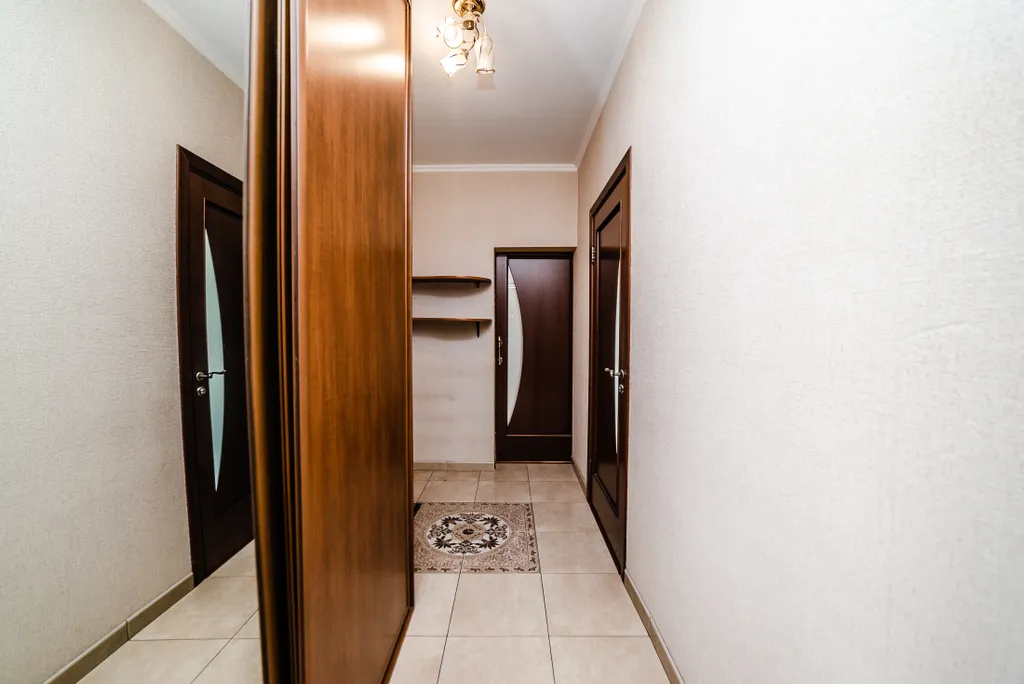 Квартира на высоком этаже в 10 минутах пешком от метро