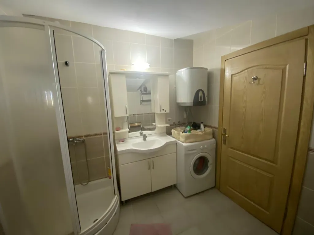 Апартамент с бассейном во дворе в райском уголке Ичмелера