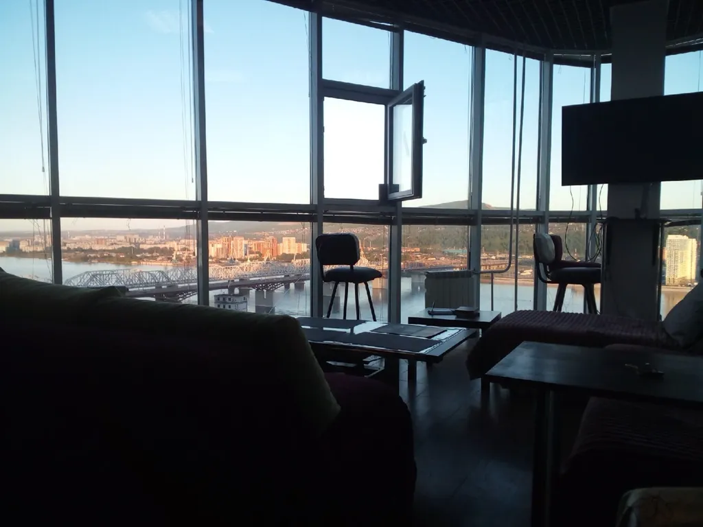 Апартаменты с шикарным панорамным видом на Енисей