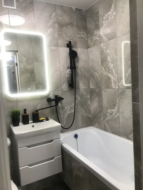 Квартира в центре с красивым видом на Атажукинский парк и горы