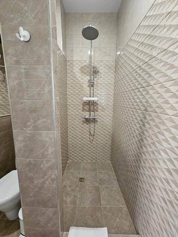 Люкс с балконом и видом на море в отеле Атлас