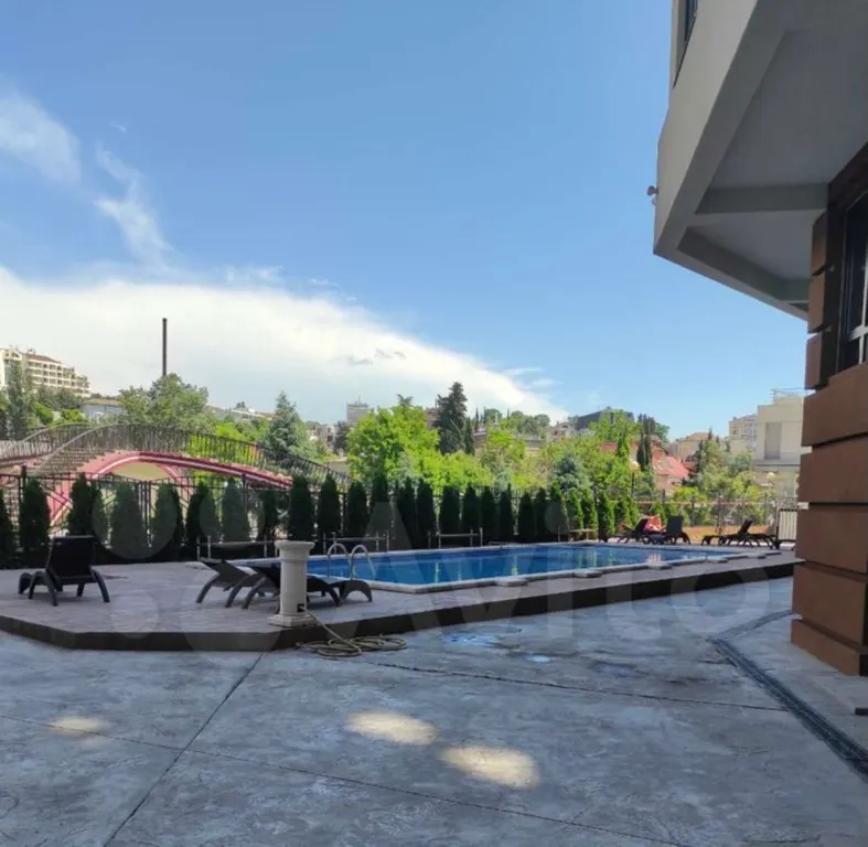 Квартира у моря с бассейном