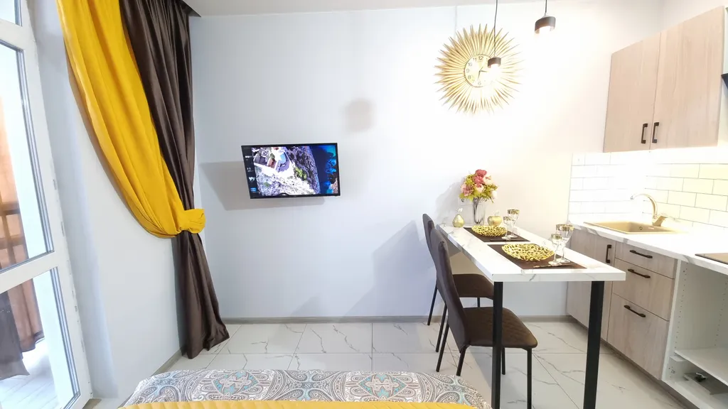 Студия с балконом