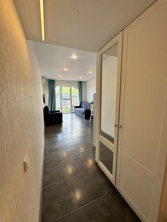 Панорамный вид на море и горы