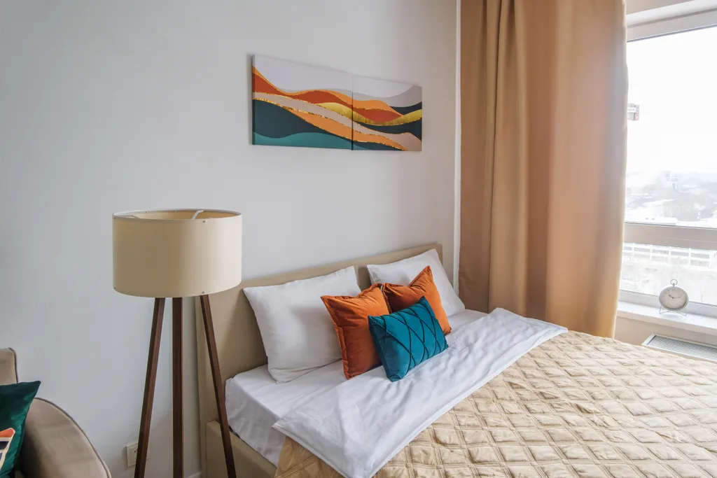 Квартира Квартира Просторная студия в теплых тонах — Екатеринбург