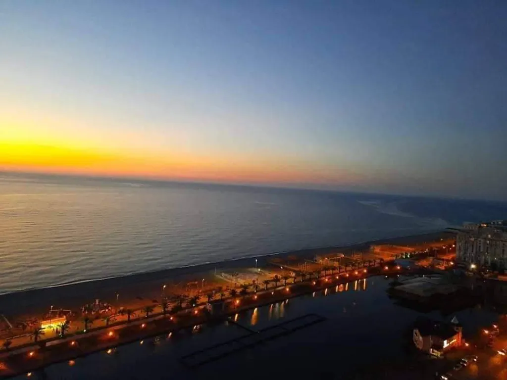 Апартаменты в Орби Сити в центре с видом на море и танцующие фонтаны