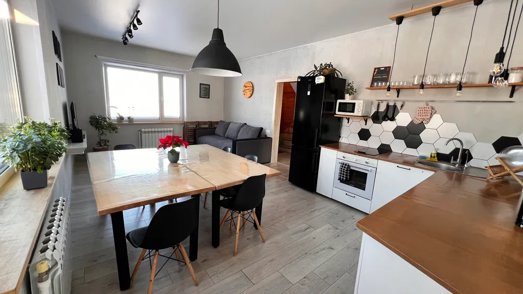 Дом в окружении природы