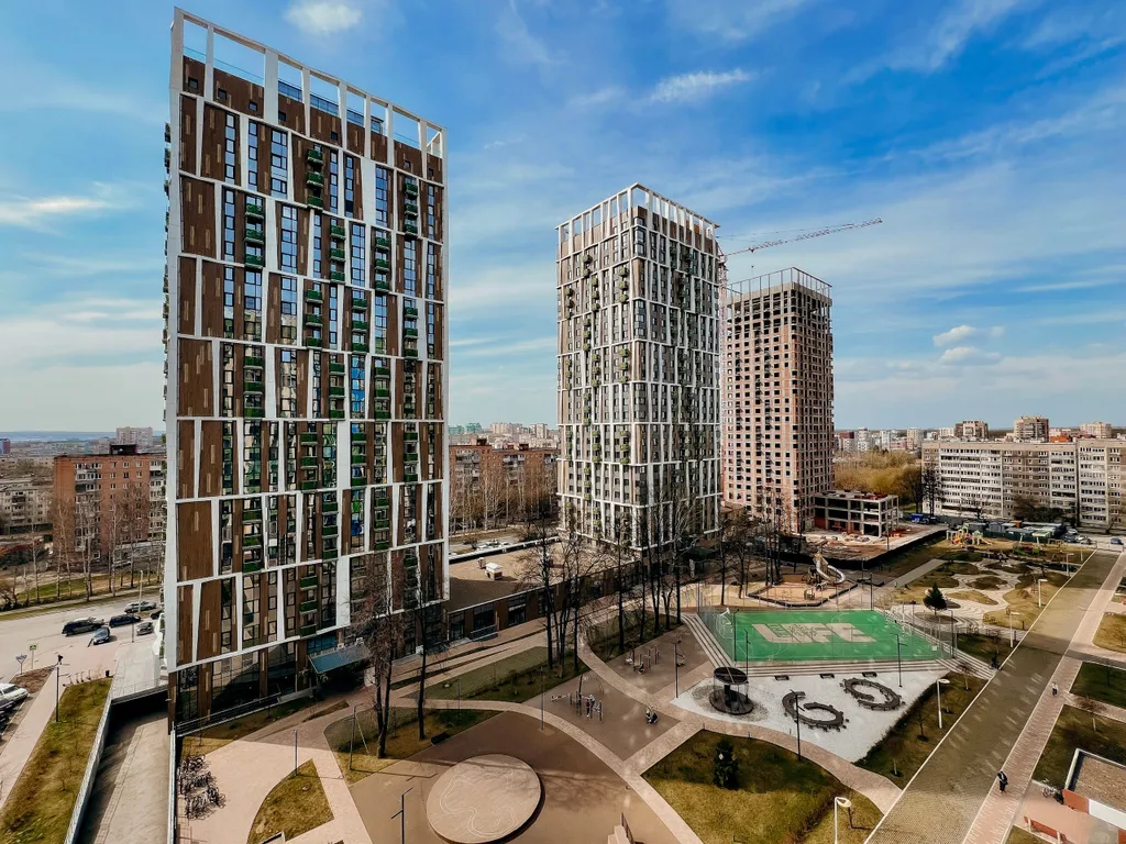 Очень прocторнaя кваpтира c бaлкoнoм