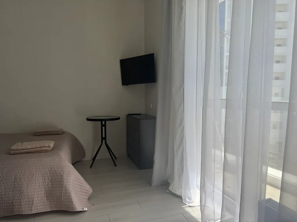 Студия 90 с видом на море