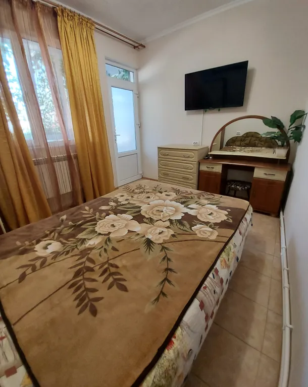 Двухкомнатная квартира со всеми удобствами в 5 минутах от моря