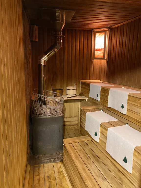 Тёплый коттедж в лесу