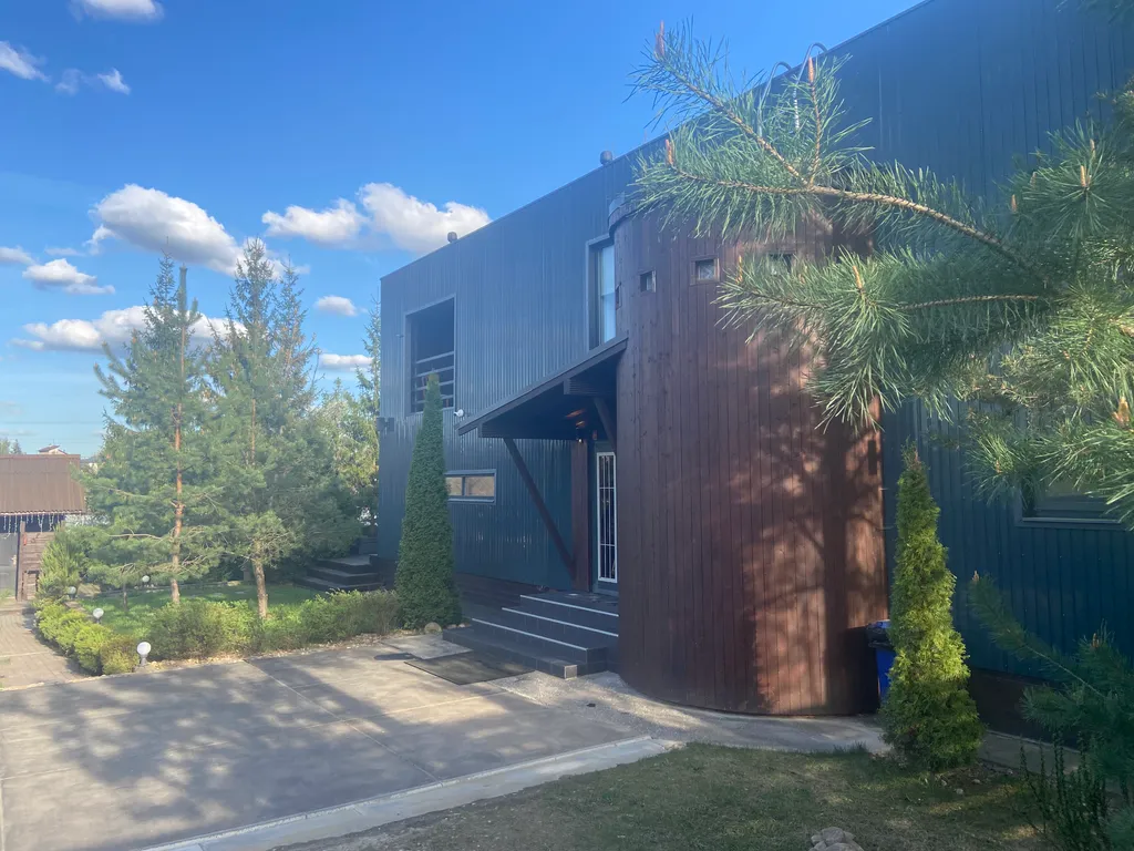 Коттедж Стильный, уютный дом для семейного отдыха на берегу реки — Образцово