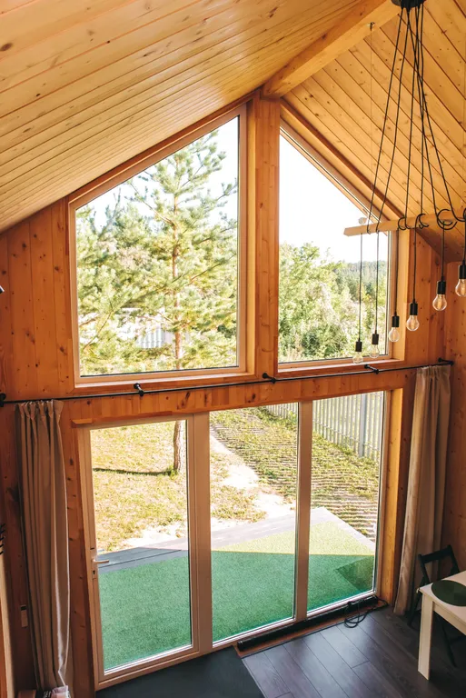 Домик в сосновом бору с баней, бассейном (летом) и беседкой