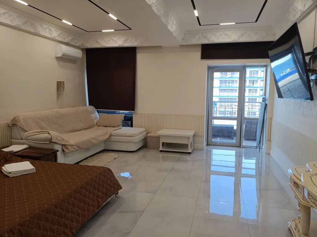 Квартира Квартира Шикарный апартамент с видом на море и бассейн — Севастополь