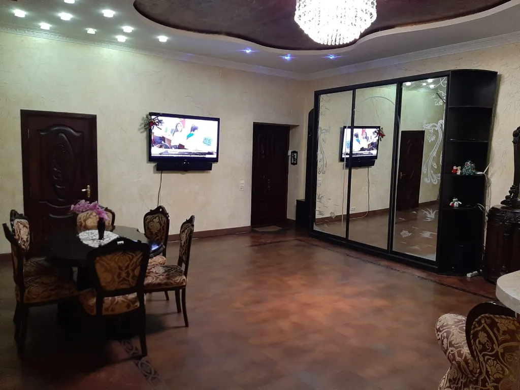 Уютный домик в центре города