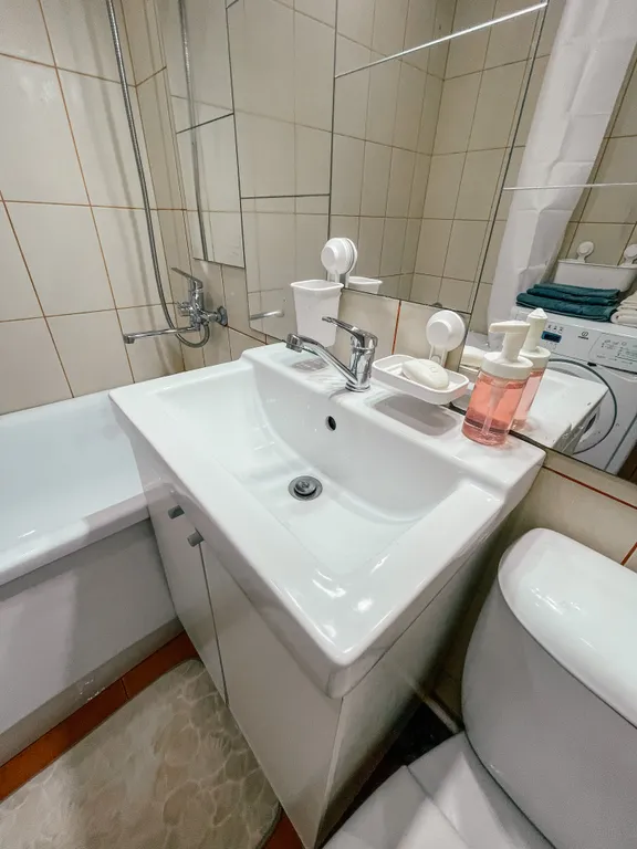 Квартира Однокомнатная квартира в центре города, рядом с вокзалом — Великий Новгород