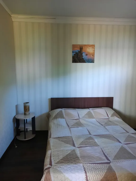 Домик на берегу Волги, на опушке леса