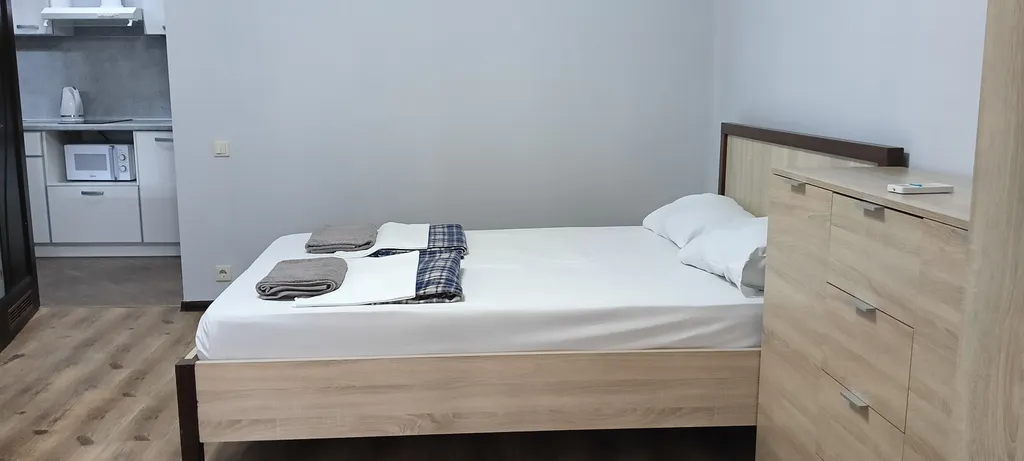 Трехкомнатная с изолированными спальнями и балконом