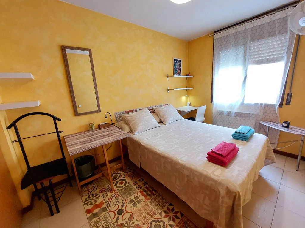 Квартира Две отдельные комнаты с двуспальными кроватями в центре Барселоны — аренда посуточно в Барселона