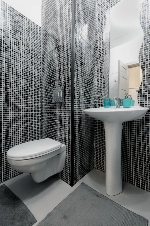 Студия возле ИМР им. Цыба