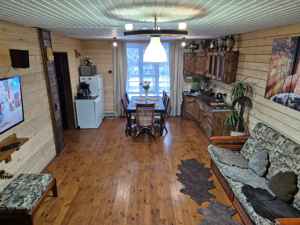 Уютный дом с бильярдом, сауной на берегу Горьковского моря