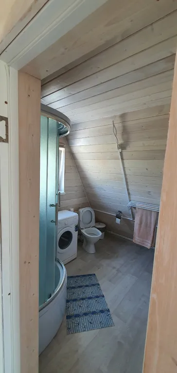 Тpеугольный дом A-frаmе с видом на море