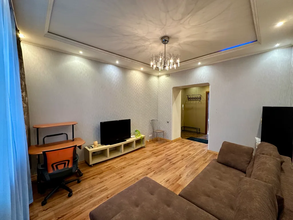 Большая квартира с парковочным местом на волжской набережной