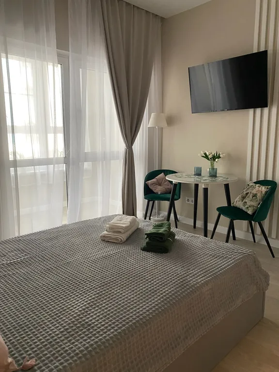 Красивая, новая, уютная студия недалеко от моря