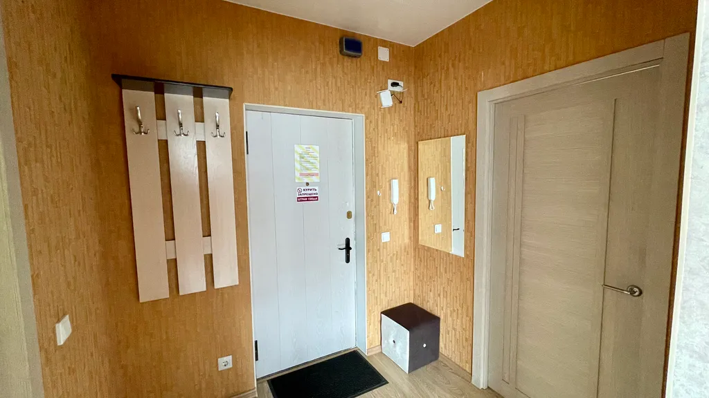 Квартира Комфортная квартира напротив ТЦ Планета — Красноярск