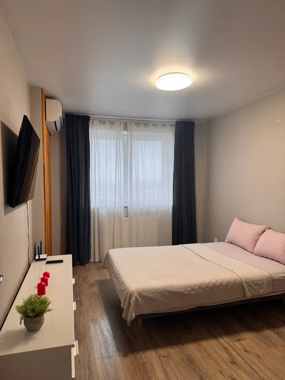 Комфортабельная однокомнатная квартира на берегу реки